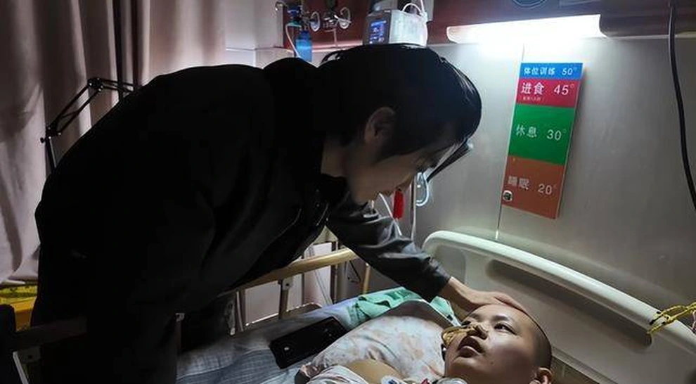 Cô dâu Trung Quốc hôn mê hơn 3 tháng, bất ngờ tỉnh lại trước lễ cưới 2 ngày - 3