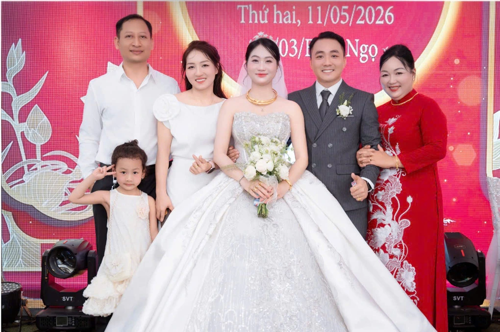 Chú rể Ninh Bình bật khóc nhận món quà bí mật cha quá cố gửi 26 năm trước - 5