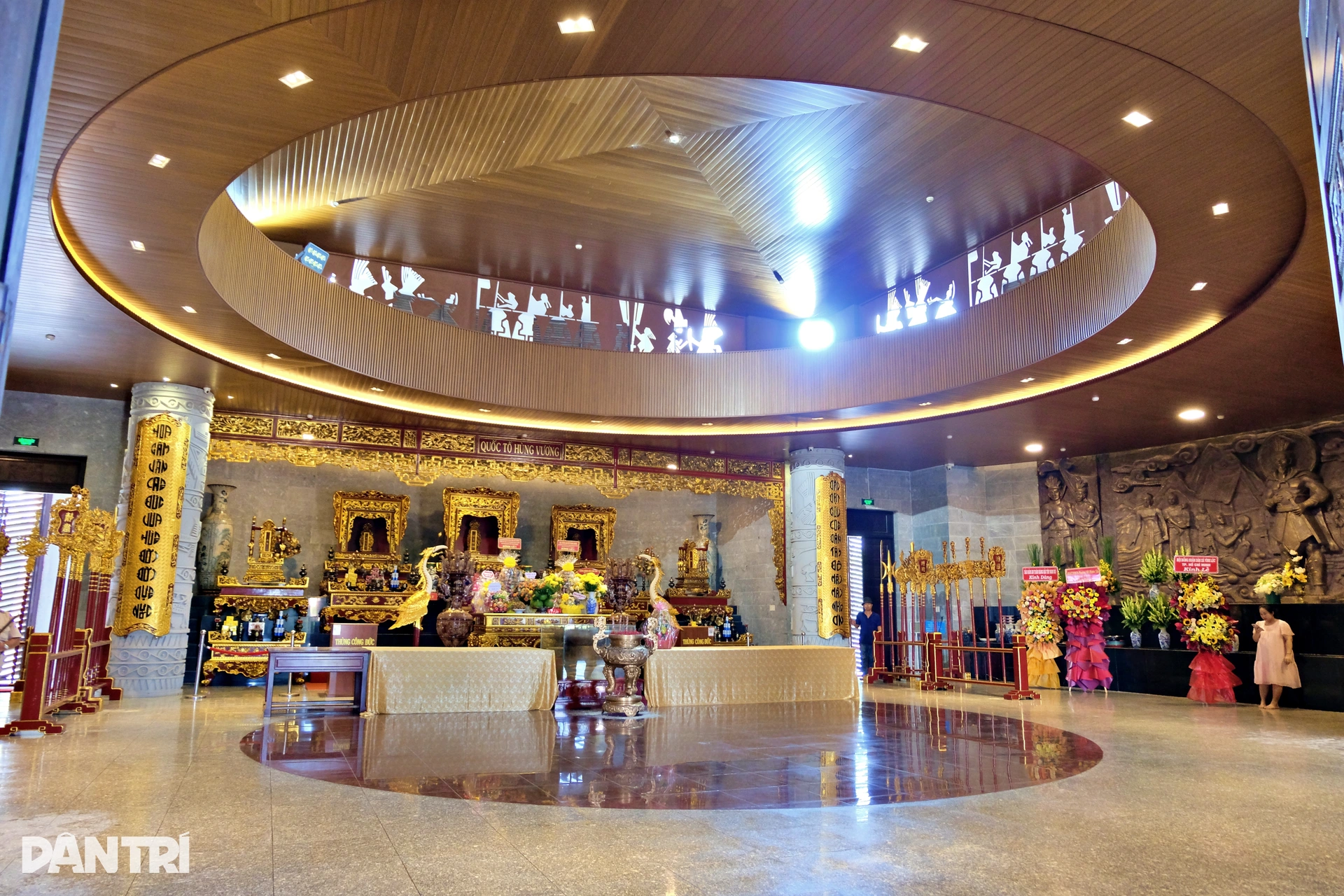 Bên trong đền thờ Vua Hùng lớn nhất miền Tây - 5 Bên trong đền thờ Vua Hùng lớn nhất miền Tây - 5