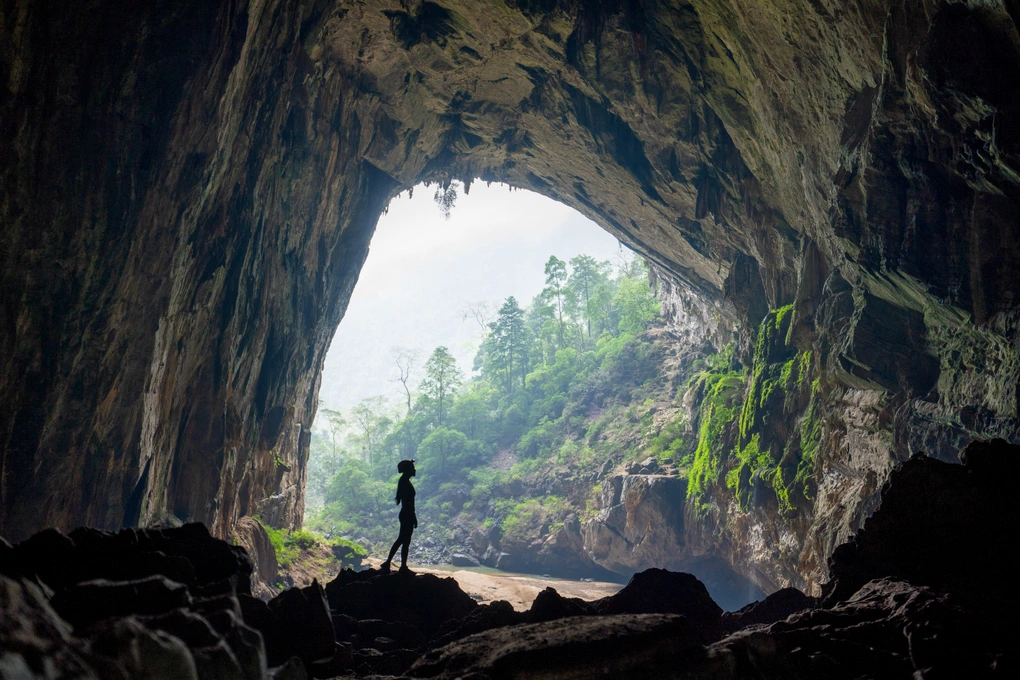Phát hiện 5 rìu đá cổ trong hang động ở Phong Nha - Kẻ Bàng - 3