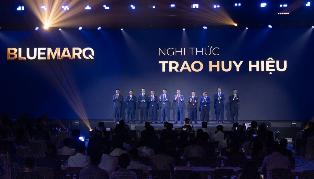 Tập đoàn Đất Xanh tái cấu trúc thành BLUEMARQ GROUP với mô hình 4 trụ cột - 4 Tập đoàn Đất Xanh tái cấu trúc thành BLUEMARQ GROUP với mô hình 4 trụ cột - 4