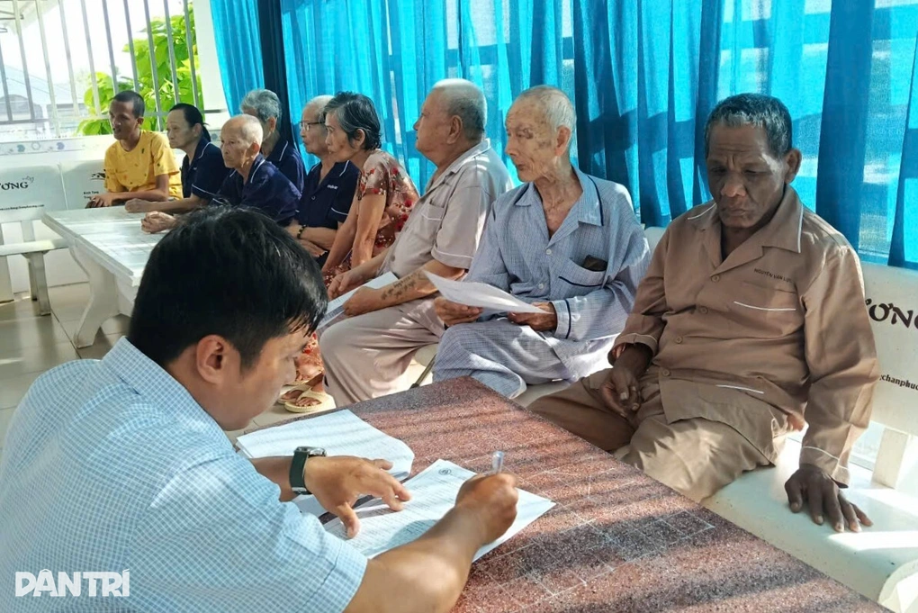 Cà Mau bắt đầu khám, sàng lọc sức khỏe cho người dân - 2