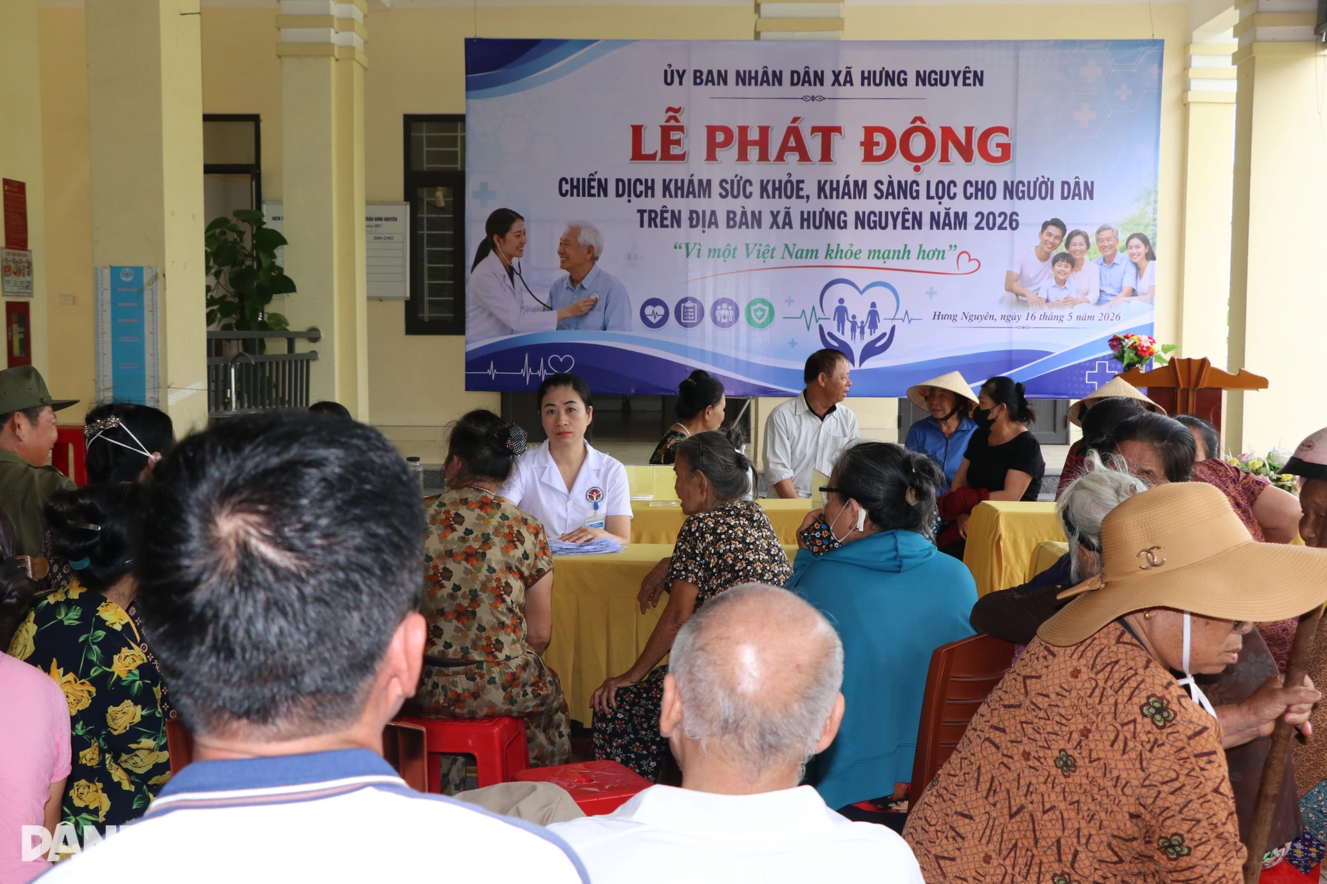 Cụ ông 91 tuổi đi từ 5h để khám sàng lọc sức khỏe - 13