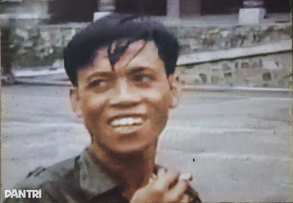 Gặp người lính được phóng viên phương Tây chụp năm 1975 trước Dinh Độc Lập - 2 Gặp người lính được phóng viên phương Tây chụp năm 1975 trước Dinh Độc Lập - 2