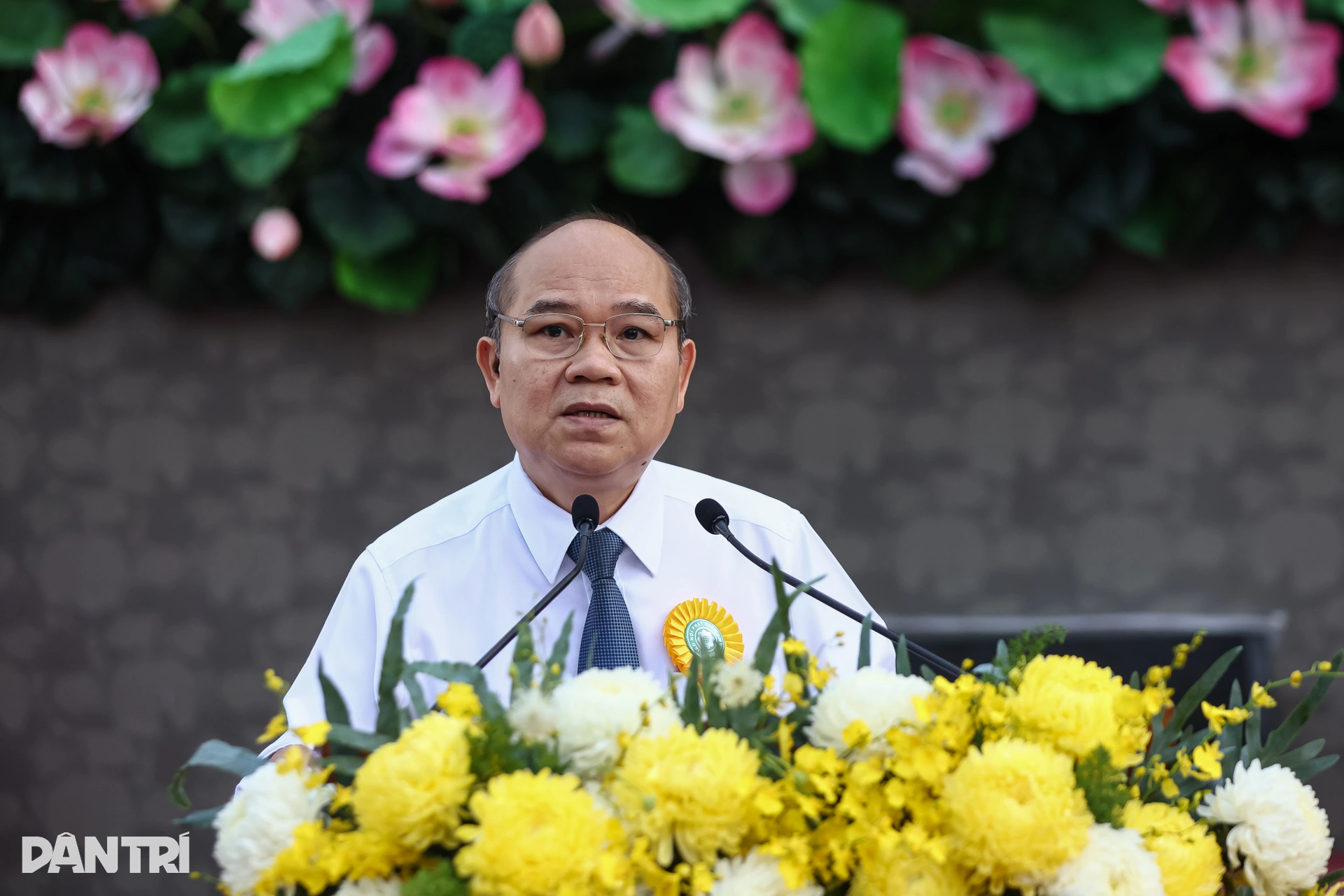 Hàng nghìn người dân tham dự Đại lễ Phật đản ở TPHCM - 6 Hàng nghìn người dân tham dự Đại lễ Phật đản ở TPHCM - 6