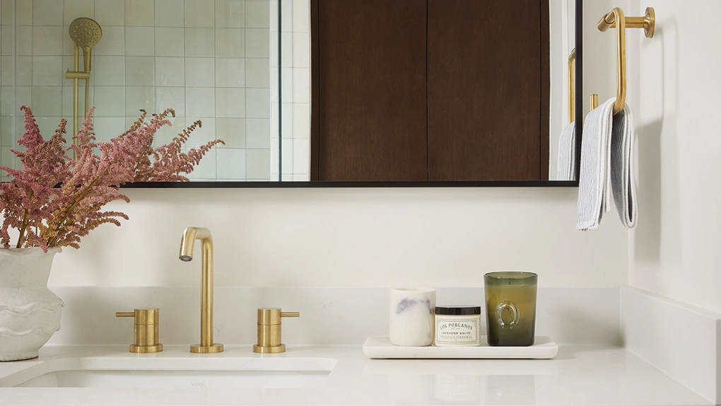 8 sai lầm trang trí khiến phòng tắm nhỏ càng chật chội - 2 8 sai lầm trang trí khiến phòng tắm nhỏ càng chật chội - 2