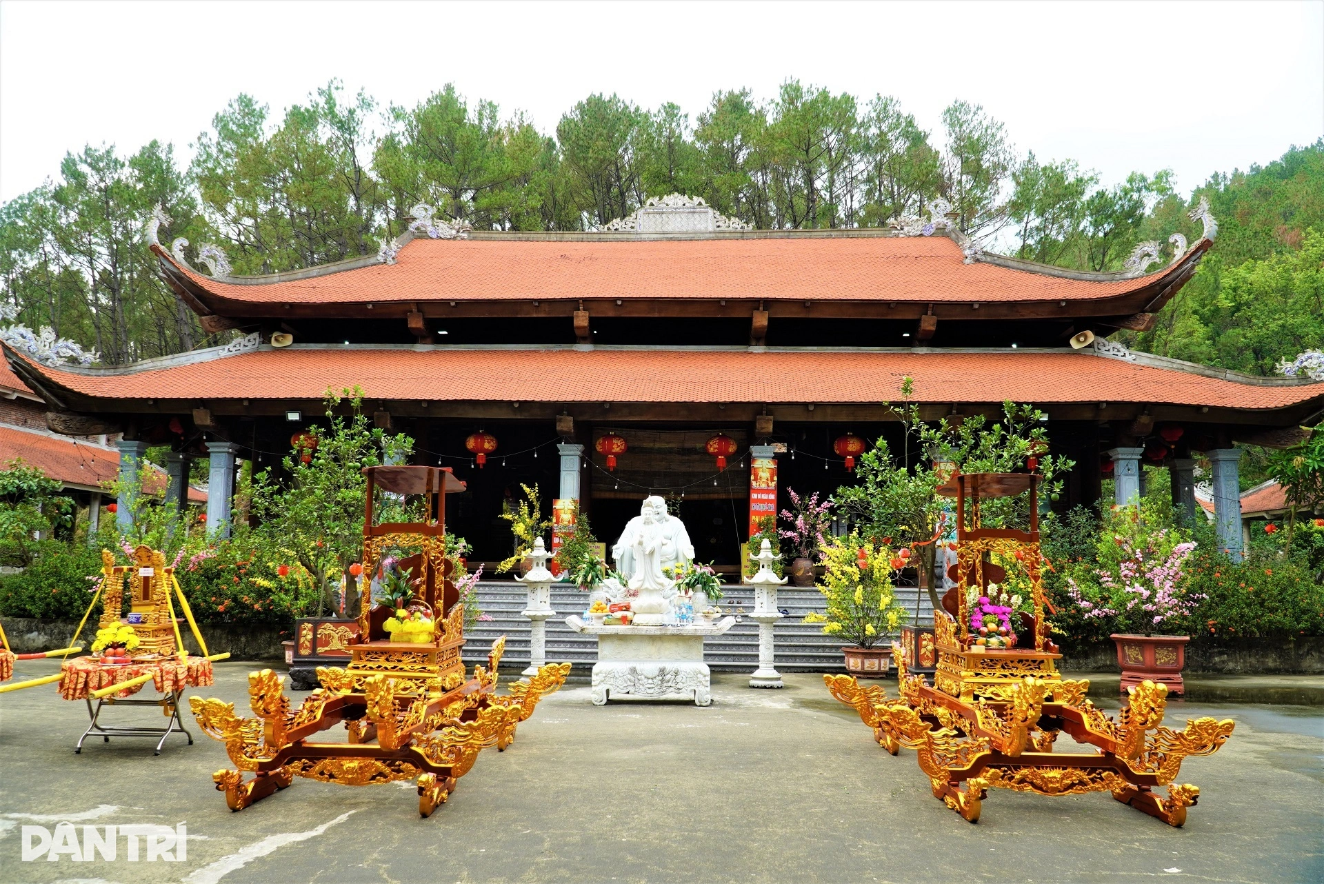 Khu di tích có lịch sử hơn 700 năm tại miền Trung thờ các vua Hùng - 6 Khu di tích có lịch sử hơn 700 năm tại miền Trung thờ các vua Hùng - 6