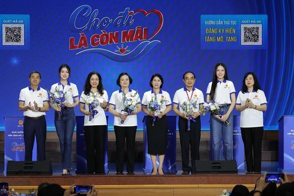 Phó Thủ tướng Phạm Thị Thanh Trà xúc động viết đơn đăng ký hiến tạng - 7 Phó Thủ tướng Phạm Thị Thanh Trà xúc động viết đơn đăng ký hiến tạng - 7