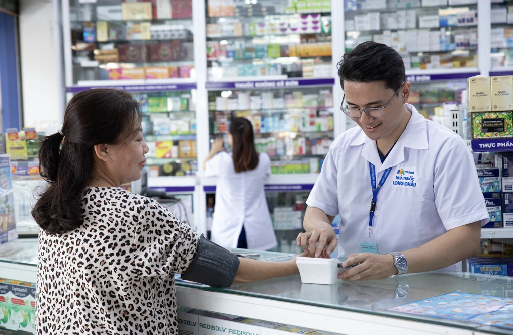 Long Châu mở hơn 1.000 trạm giải nhiệt toàn quốc, tiếp sức người lao động giữa hè nóng - 2 Long Châu mở hơn 1.000 trạm giải nhiệt toàn quốc, tiếp sức người lao động giữa hè nóng - 2