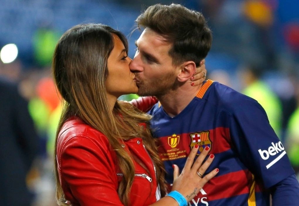 Mối tình hơn 30 năm của Messi và người phụ nữ khiến anh không thể rời mắt - 3 Mối tình hơn 30 năm của Messi và người phụ nữ khiến anh không thể rời mắt - 3
