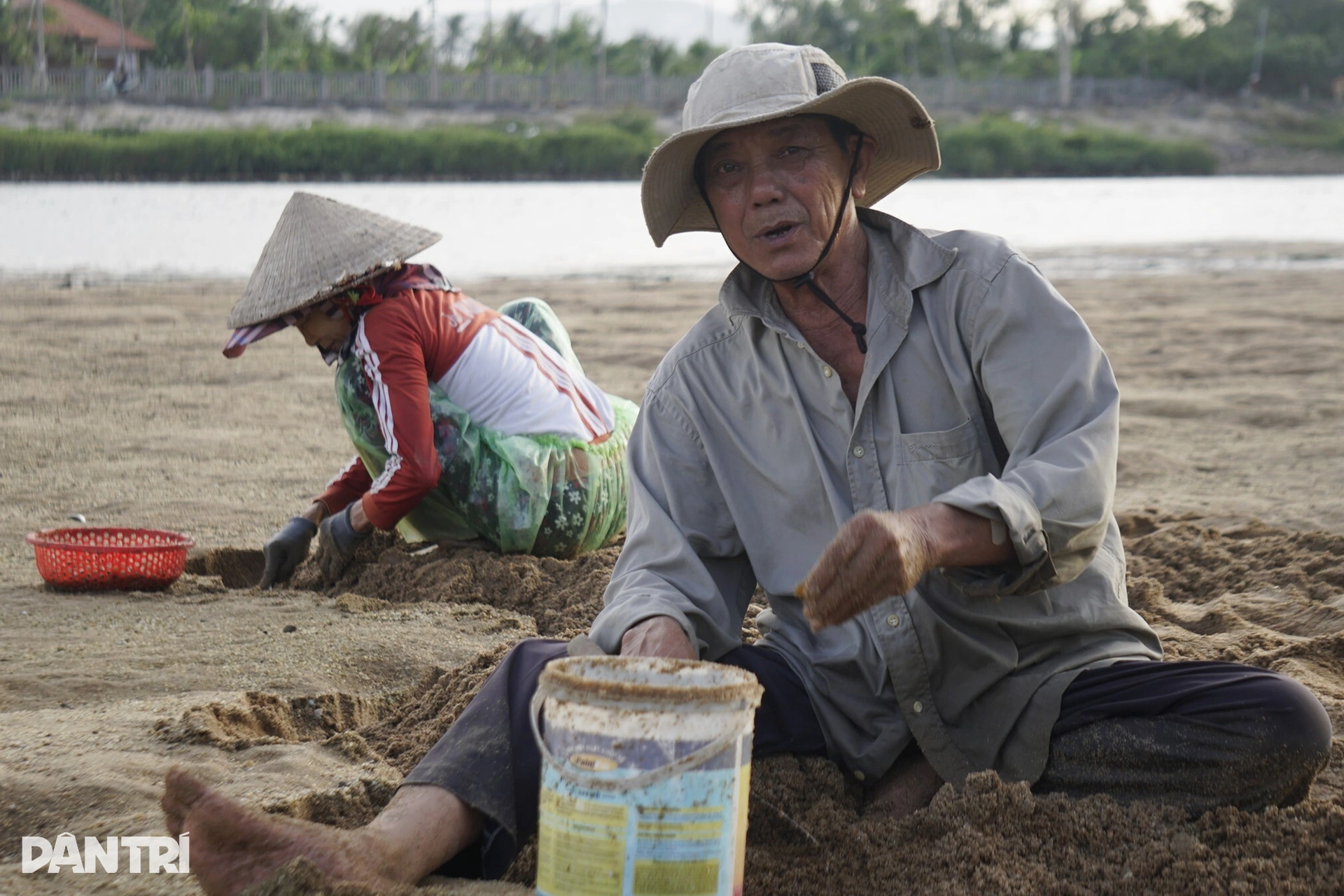 Soi đèn săn “lộc trời” trong đêm - 5 Soi đèn săn “lộc trời” trong đêm - 5