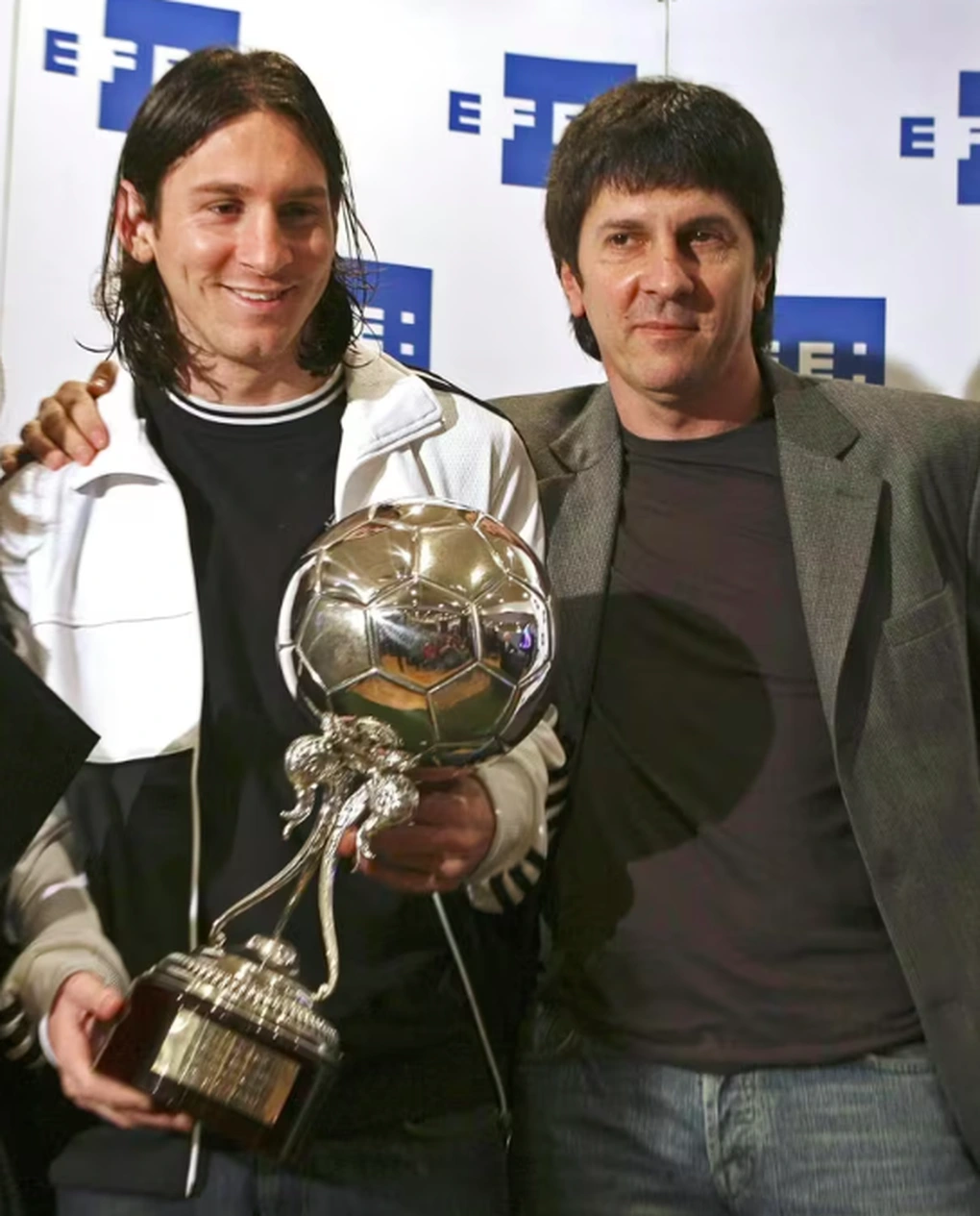 Người đàn ông âm thầm tạo nên huyền thoại bóng đá thế giới Lionel Messi - 4 Người đàn ông âm thầm tạo nên huyền thoại bóng đá thế giới Lionel Messi - 4