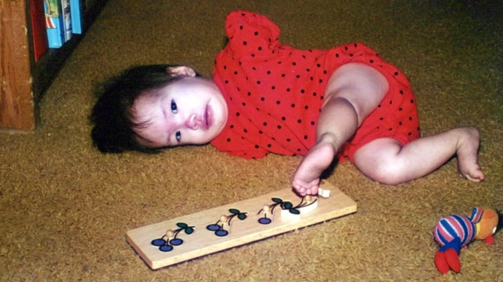 Nghị lực sống của cô gái gốc Việt khuyết đôi tay từng bị bố mẹ bỏ rơi - 2 Nghị lực sống của cô gái gốc Việt khuyết đôi tay từng bị bố mẹ bỏ rơi - 2