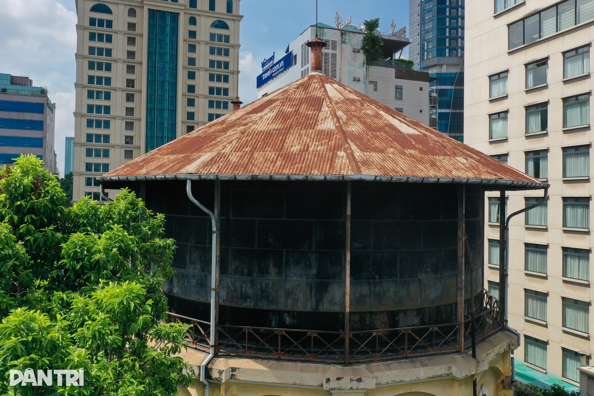 Bên trong thủy đài cổ 140 năm tuổi giữa lòng TPHCM - 15 Bên trong thủy đài cổ 140 năm tuổi giữa lòng TPHCM - 15