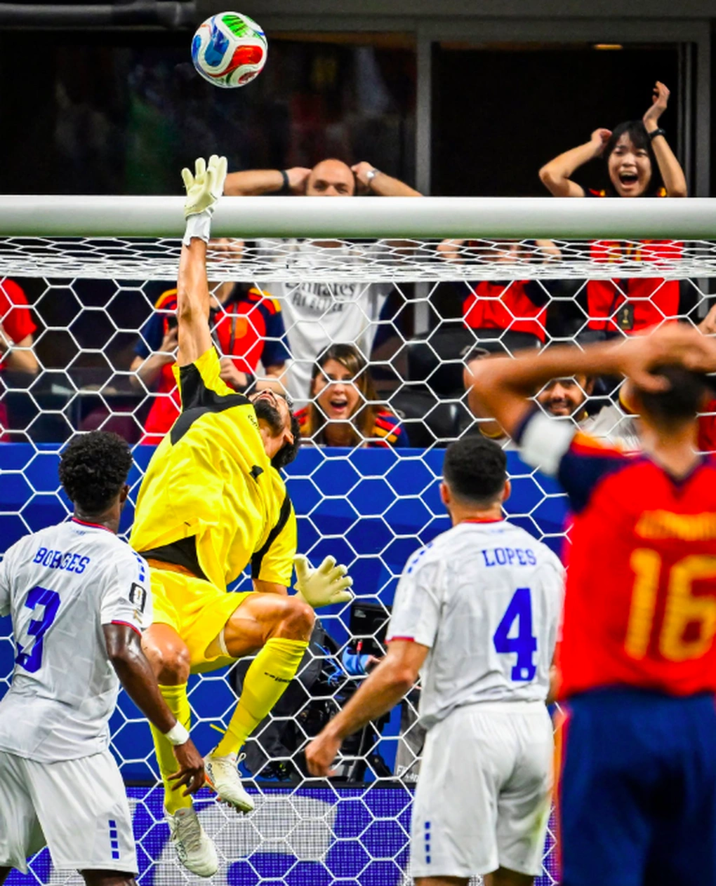 Điều ít biết về thủ môn Cape Verde, người hùng đang gây sốt World Cup 2026 - 3 Điều ít biết về thủ môn Cape Verde, người hùng đang gây sốt World Cup 2026 - 3