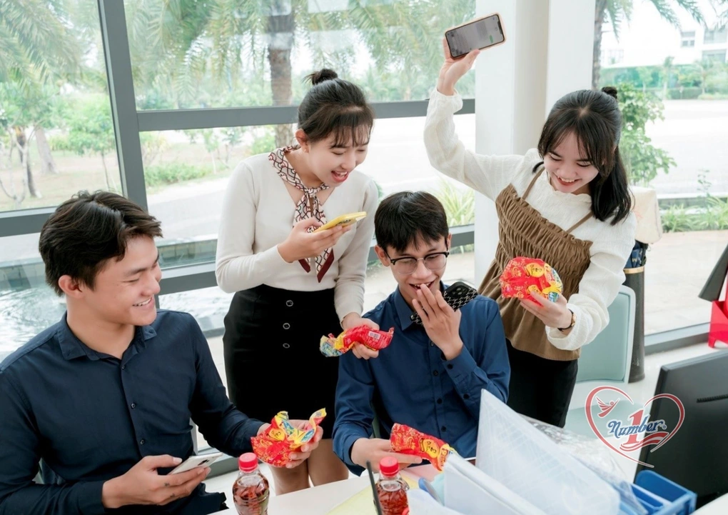 Hơn 5,4 triệu lượt tham gia Xé ngay trúng liền - 3 Hơn 5,4 triệu lượt tham gia Xé ngay trúng liền - 3