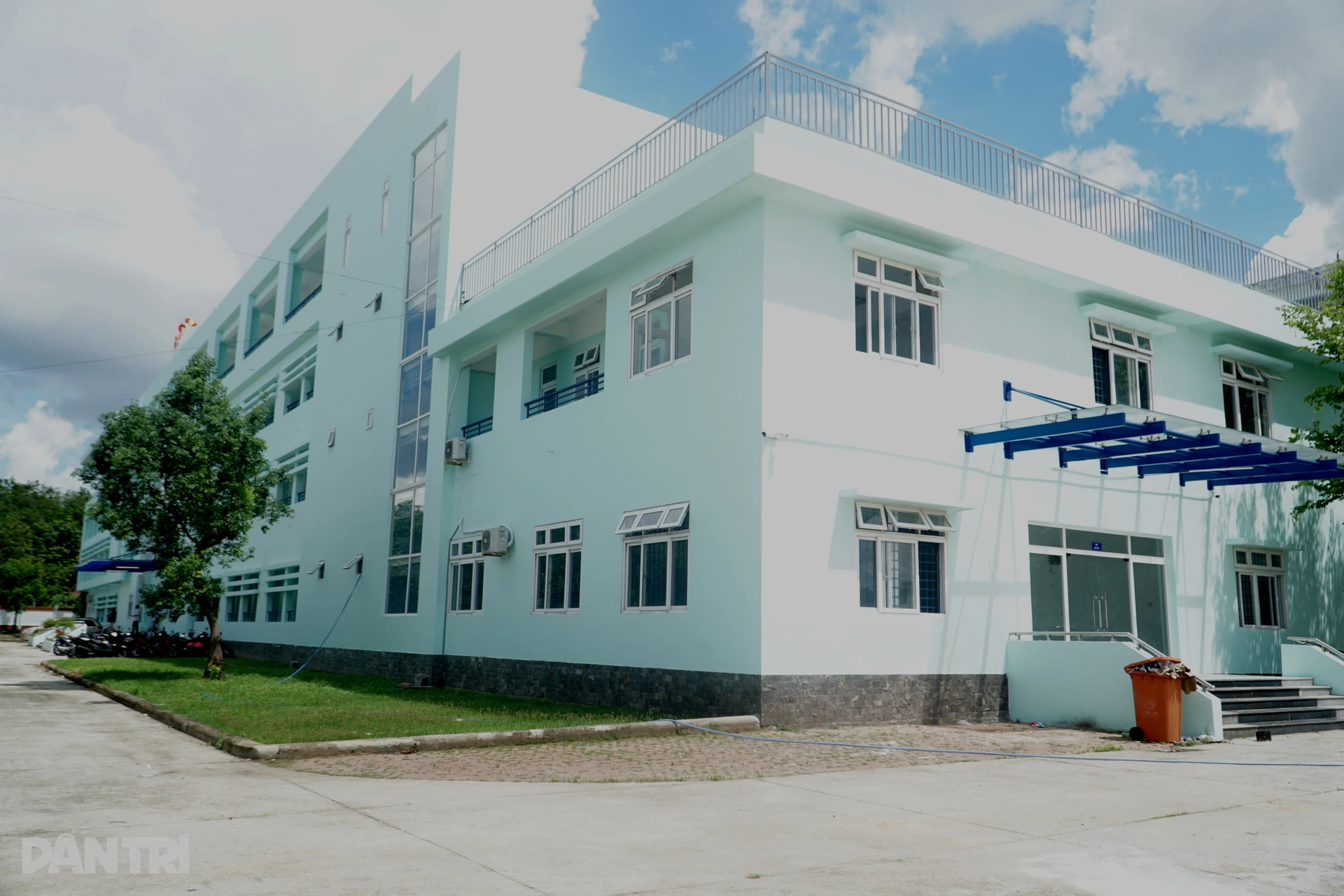 Bệnh viện 240 tỷ đồng ở TPHCM đón bệnh nhân đầu tiên sau nhiều năm bỏ hoang - 4 Bệnh viện 240 tỷ đồng ở TPHCM đón bệnh nhân đầu tiên sau nhiều năm bỏ hoang - 4