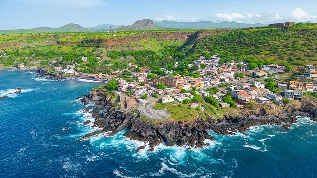 Khoảnh khắc CĐV làm biểu tượng trái tim tri ân các người hùng Cape Verde - 3 Khoảnh khắc CĐV làm biểu tượng trái tim tri ân các người hùng Cape Verde - 3