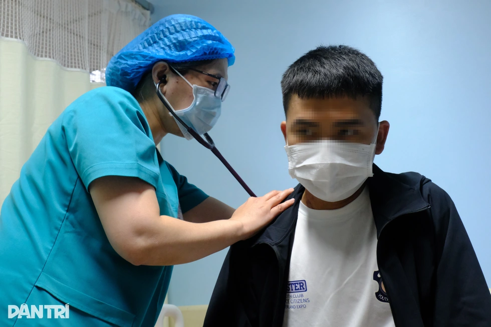 Nỗi vui buồn của người vợ có chồng được hồi sinh nhờ quả tim xuyên Việt - 8 Nỗi vui buồn của người vợ có chồng được hồi sinh nhờ quả tim xuyên Việt - 8