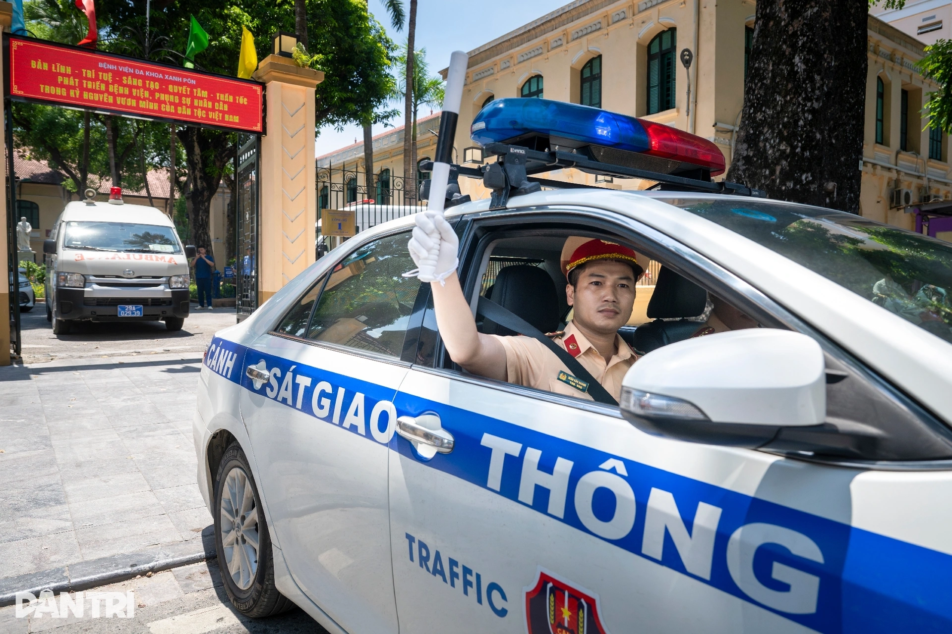 Người bố đơn thân chia đôi lá gan cứu 2 người lạ, gia đình bật khóc tự hào - 19 Người bố đơn thân chia đôi lá gan cứu 2 người lạ, gia đình bật khóc tự hào - 19