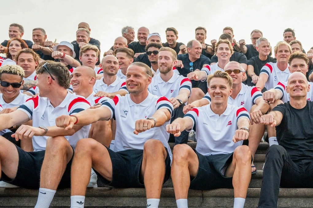 90.000 người chèo thuyền chào đón đội tuyển Na Uy về nước sau World Cup - 2 90.000 người chèo thuyền chào đón đội tuyển Na Uy về nước sau World Cup - 2