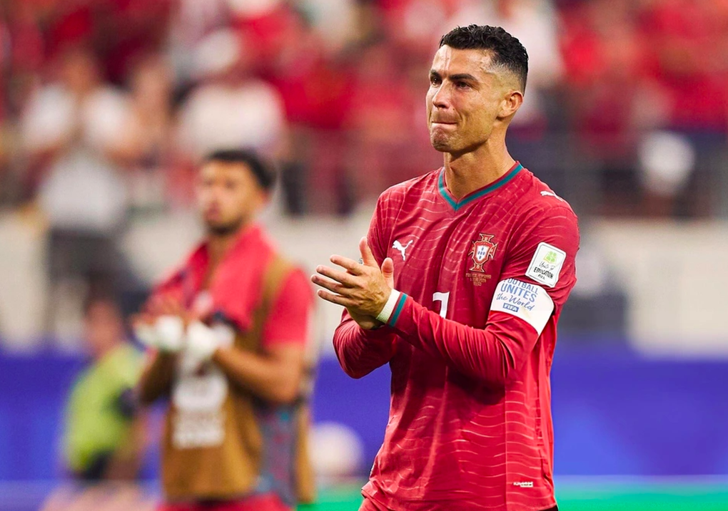 Hàng triệu người nghẹn ngào, gửi lời tri ân khi Ronaldo chia tay World Cup - 4 Hàng triệu người nghẹn ngào, gửi lời tri ân khi Ronaldo chia tay World Cup - 4
