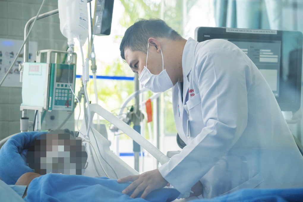 Nạn nhân cuối cùng vụ lật ca nô ở Phú Quốc được rút ống thở máy - 2 Nạn nhân cuối cùng vụ lật ca nô ở Phú Quốc được rút ống thở máy - 2