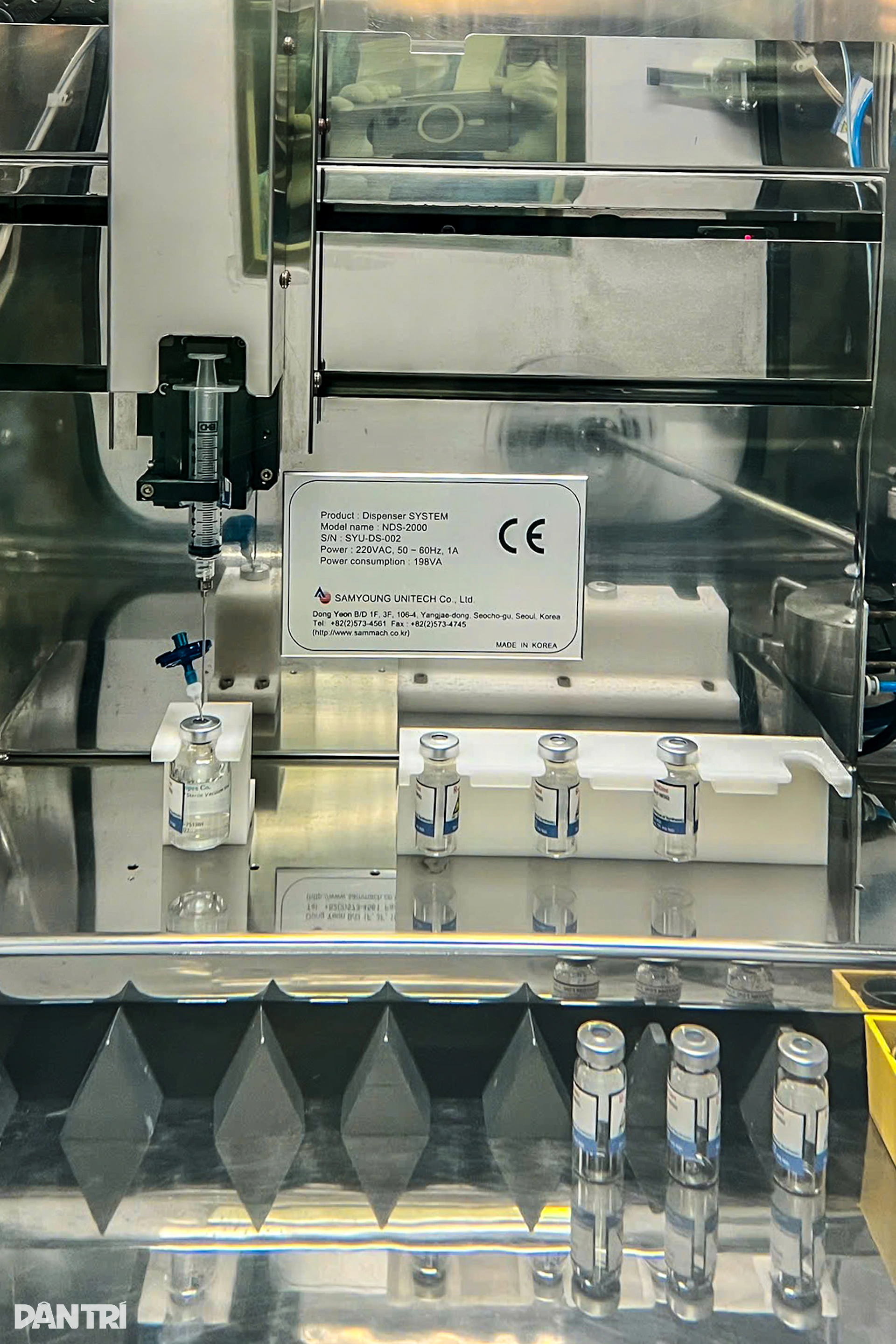 Cuộc đua 109,8 phút bên trong khu điều chế phóng xạ săn ung thư ở Hà Nội - 9 Cuộc đua 109,8 phút bên trong khu điều chế phóng xạ săn ung thư ở Hà Nội - 9